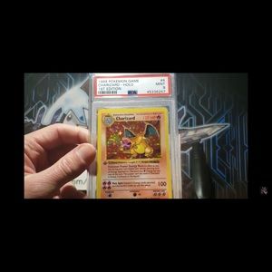 Holographic 1st edition 1999 Charizard mint PSA 9